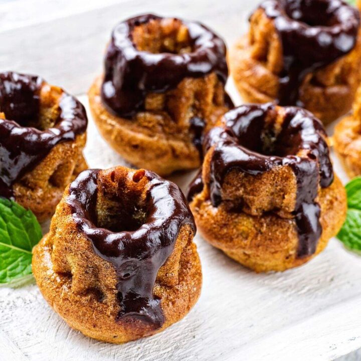 Bundt(R) Cake Icing That Doesn't Run