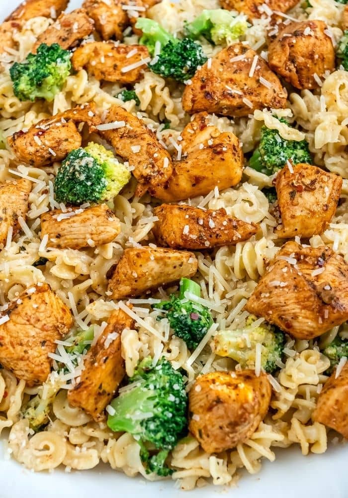 CAJUN CHICKEN ALFREDO WITH BROCCOLI