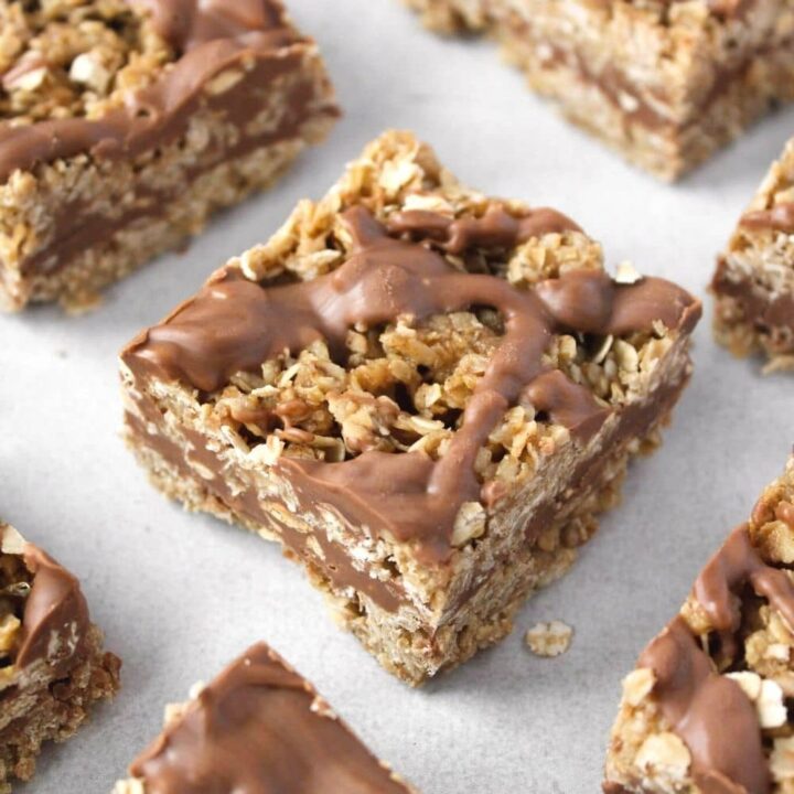 Easy No-Bake Chocolate Oat Bars