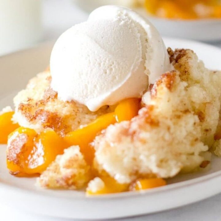 Old-Fashioned Peach Cobbler