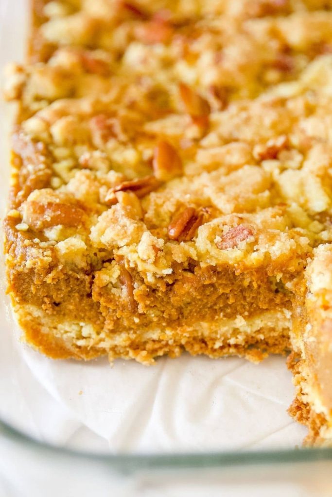 Old-Fashioned Pumpkin Dump Cake