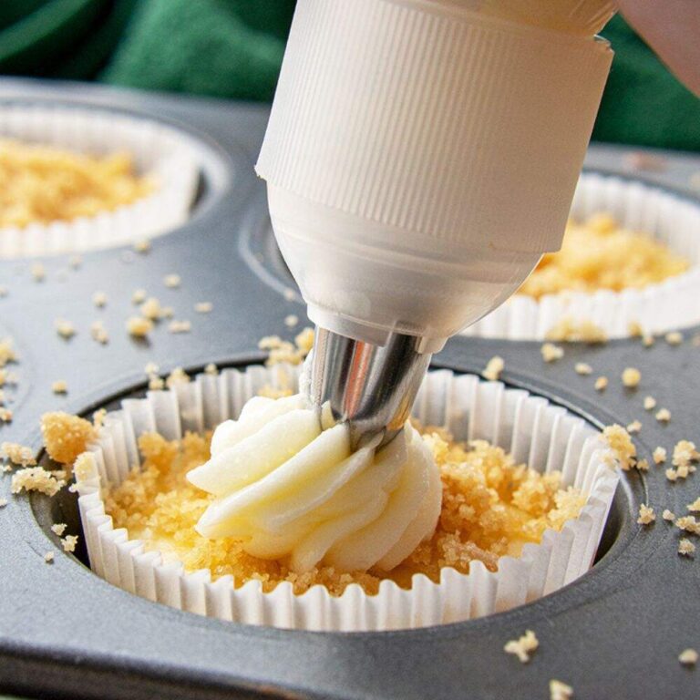 New York Style Cheesecake Cupcakes Easy to prepare!