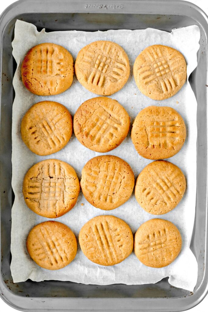 Classic Peanut Butter Cookies Recipe