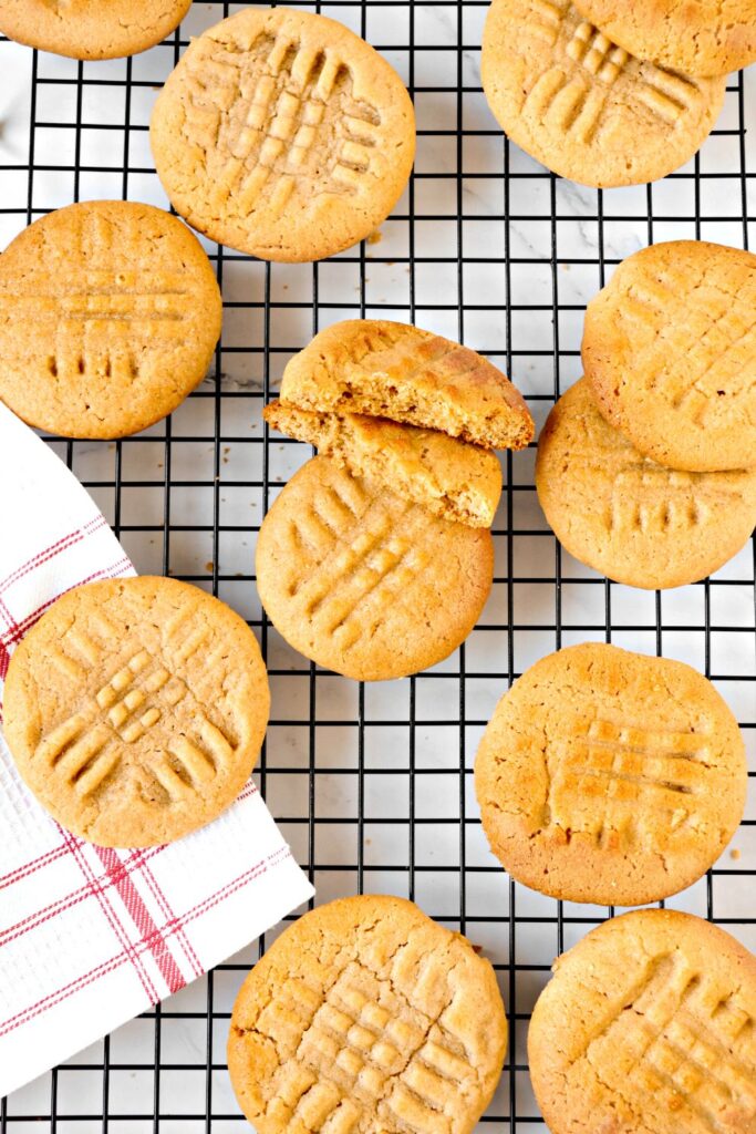 Classic Peanut Butter Cookies Recipe